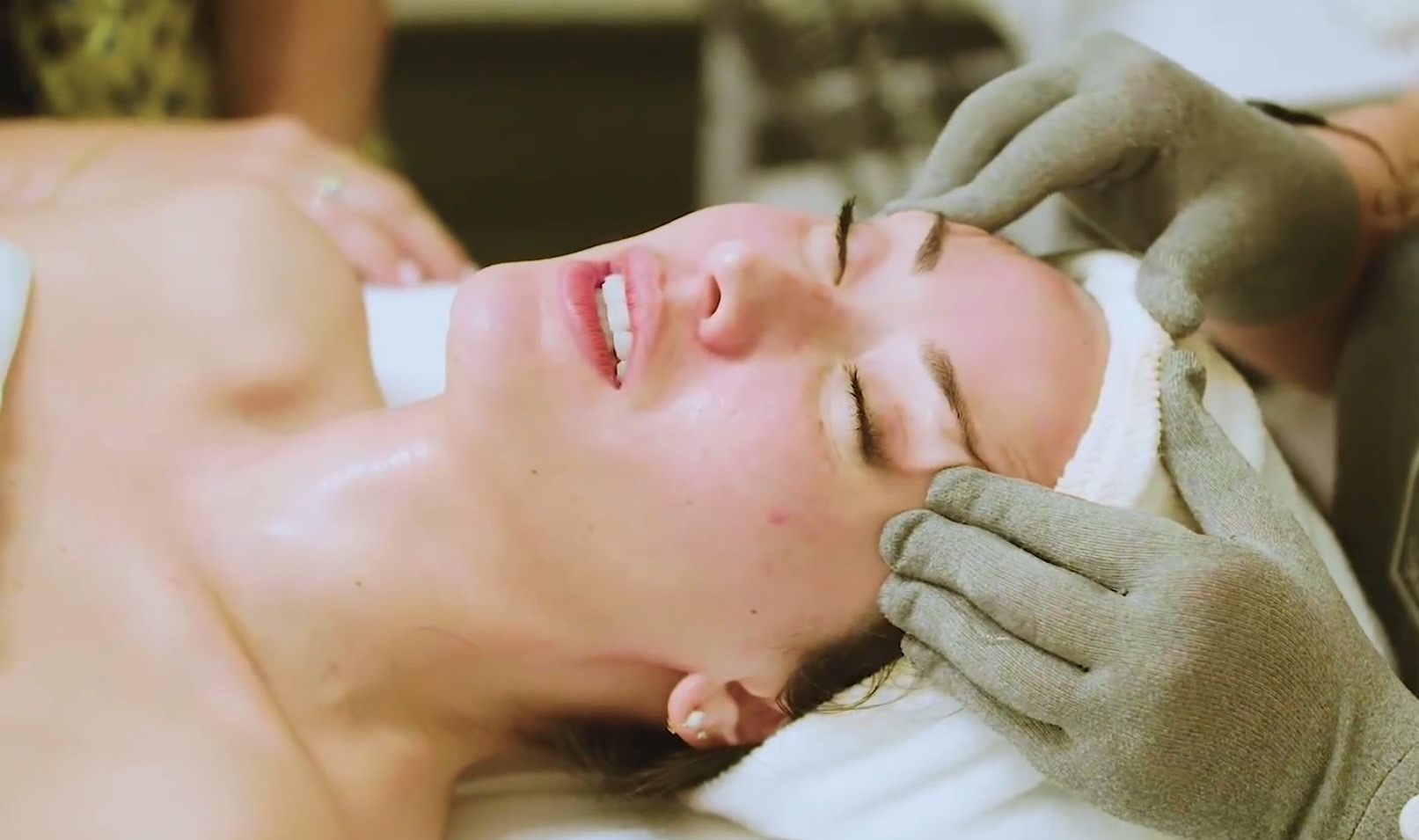 Microcurrent Sculpt and Tone